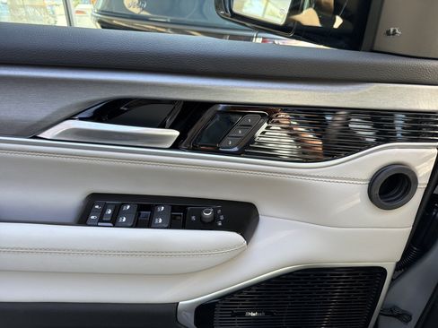 New 2026 Jeep Grand Wagoneer Limited AWD/4WD image 15