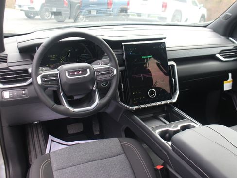 New 2025 GMC Acadia Elevation image 15