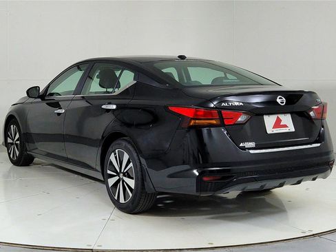 Used 2022 Nissan Altima 2.5 SV image 5