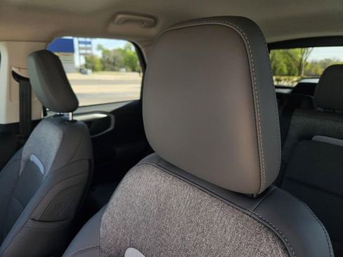 Used 2025 Ford Bronco Sport Badlands image 32