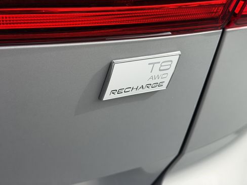 Certified 2023 Volvo XC60 T8 Ultimate image 10