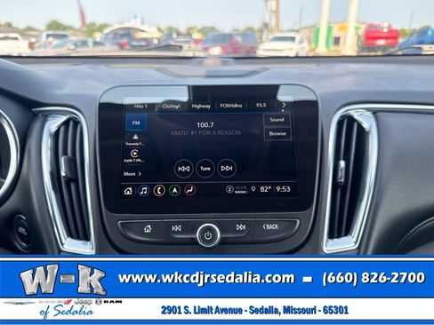 Used 2024 Chevrolet Malibu LT FWD image 34