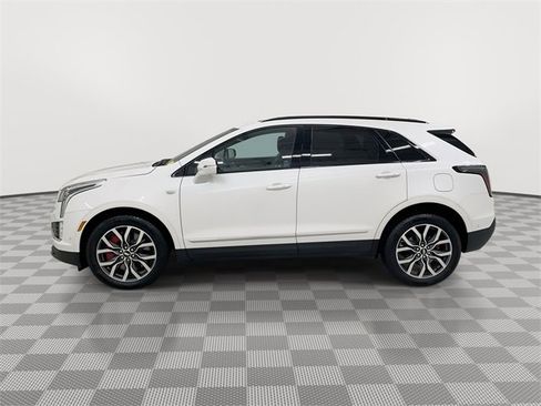 Certified 2025 Cadillac XT5 Sportv w/ Technology Package image 6