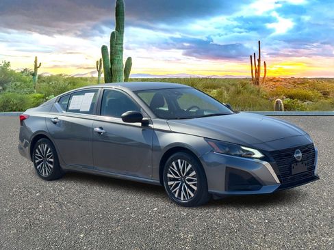 Certified 2025 Nissan Altima 2.5 SV image 7