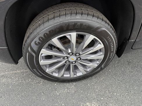 Used 2023 Chevrolet Traverse Premier w/ LPO, Floor Liner Package FWD image 30