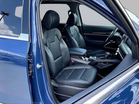 Certified 2025 Kia Telluride S FWD image 9