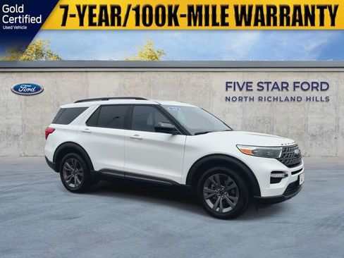 Used 2023 Ford Explorer XLT w/ Equipment Group 202A RWD image 2