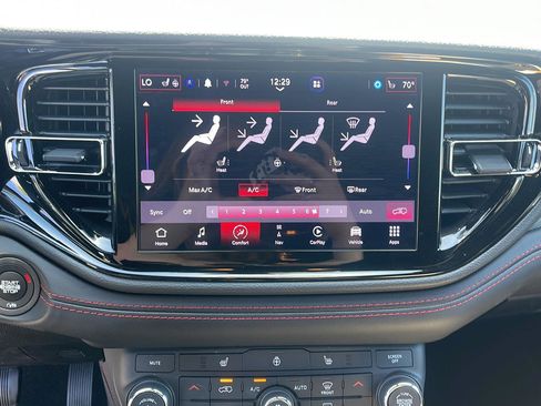 Certified 2025 Dodge Durango GT w/ Blacktop Package RWD image 17