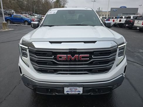 Used 2023 GMC Sierra 1500 SLT w/ SLT Convenience Package image 2