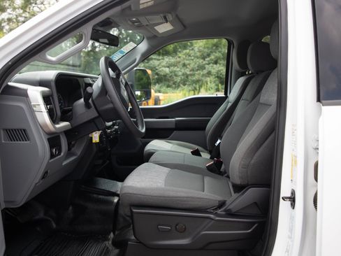Used 2023 Ford F350 XLT AWD/4WD image 19