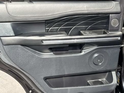 Certified 2020 Ford Expedition Platinum AWD/4WD image 32