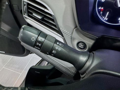 Used 2022 Subaru Outback Limited w/ Popular Package #2 image 5