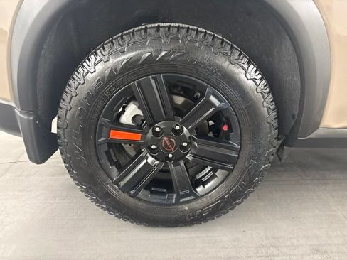 Used 2026 Nissan Rogue SV AWD/4WD image 11