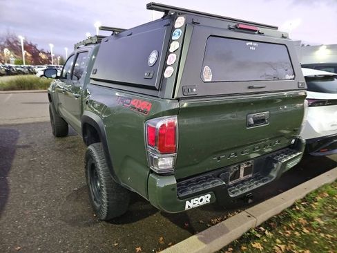 Used 2022 Toyota Tacoma TRD Off-Road image 6