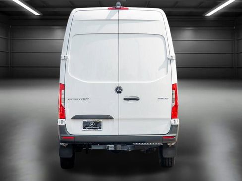 Used 2024 Mercedes-Benz Sprinter 144 Cargo image 4