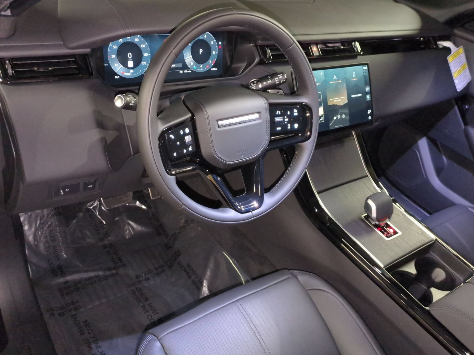 New 2026 Land Rover Range Rover Velar Dynamic SE AWD/4WD image 16