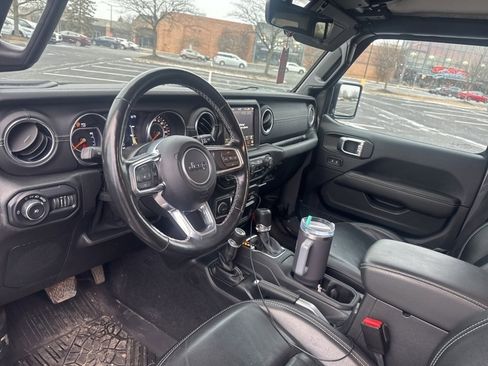 Used 2021 Jeep Wrangler Unlimited Sahara image 17