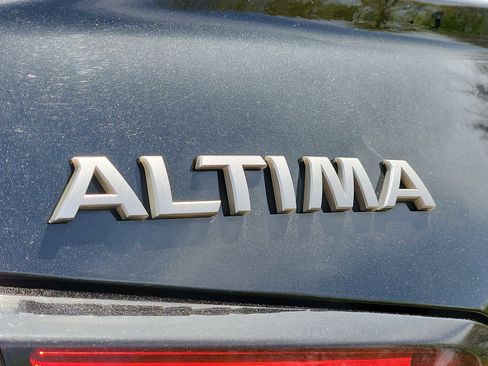 Used 2023 Nissan Altima 2.5 SV FWD image 29