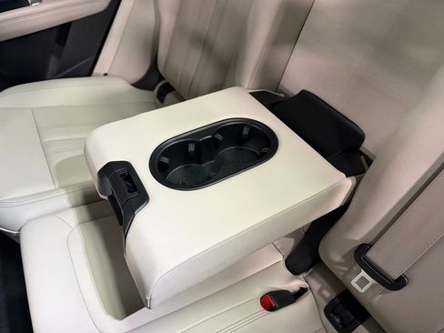 Used 2025 Audi Q5 Premium image 17