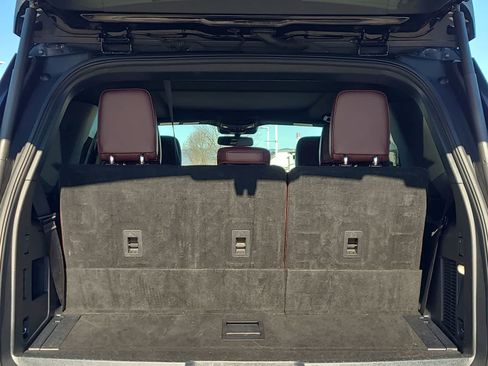 Used 2024 Ford Expedition Limited image 27