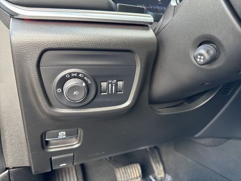 Certified 2023 Jeep Grand Cherokee L Overland w/ Rear Seat Video Group I image 17