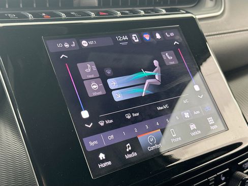 Used 2023 Jeep Grand Cherokee Altitude image 15