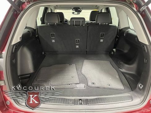 Used 2023 Jeep Grand Cherokee Limited image 24