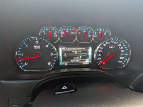 Used 2015 Chevrolet Tahoe LT image 17