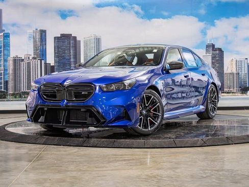 New 2026 BMW M5 image 2