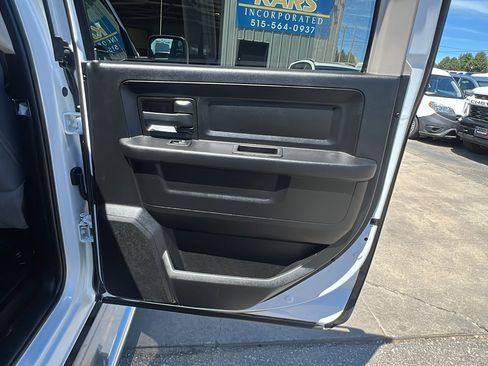Used 2019 RAM 1500 Tradesman w/ Chrome Appearance Group AWD/4WD image 17