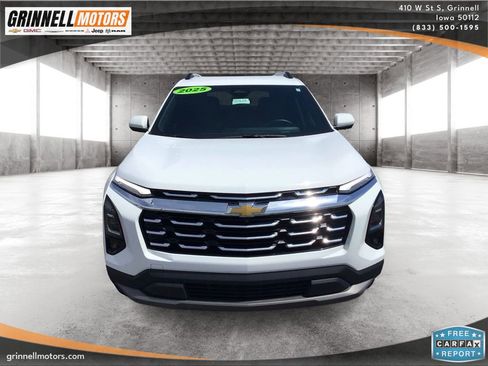 Used 2025 Chevrolet Equinox LT w/ Convenience Package II AWD/4WD image 2