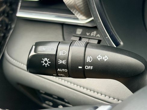 Used 2021 Toyota Highlander Platinum AWD/4WD image 42