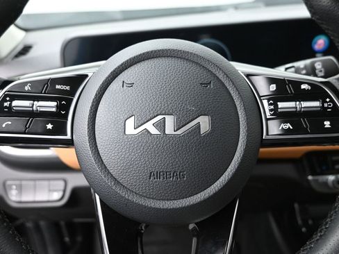 Used 2024 Kia Seltos SX image 14