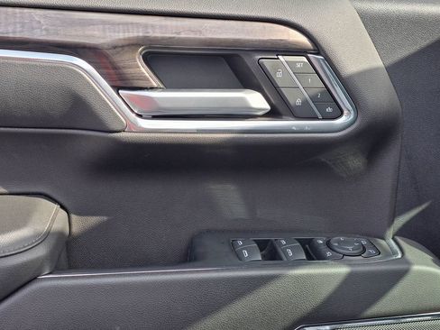 Used 2023 Chevrolet Silverado 1500 LTZ w/ Technology Package AWD/4WD image 9