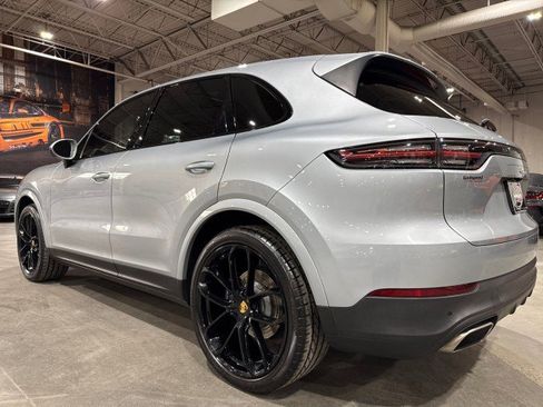 Used 2020 Porsche Cayenne image 40