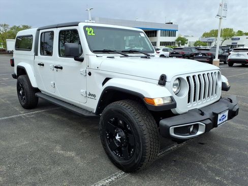 Used 2022 Jeep Gladiator Overland w/ Cold Weather Group AWD/4WD image 1