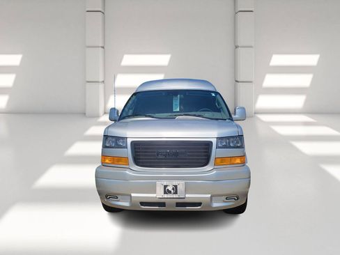 New 2025 GMC Savana 2500 Full-size Cargo Van w/ Driver Convenience Package image 2