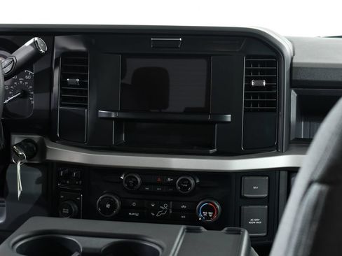New 2027 Ford F350 XL w/ STX Appearance Package AWD/4WD image 9