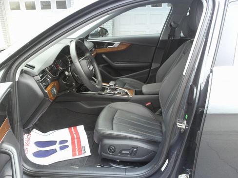 Used 2022 Audi A4 2.0T Premium image 13