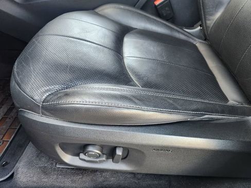 Used 2019 Land Rover Range Rover Evoque Landmark Edition image 23