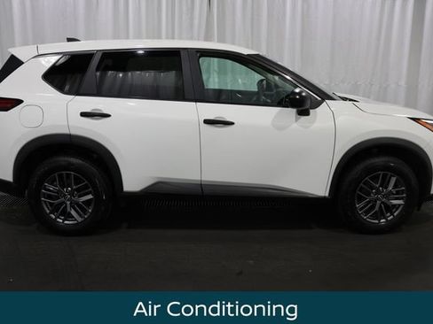Certified 2024 Nissan Rogue S AWD/4WD image 2