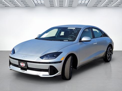 Certified 2025 Hyundai Ioniq 6 SEL image 15