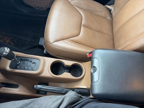 Used 2013 Jeep Wrangler Rubicon w/ Dual Top Group image 15