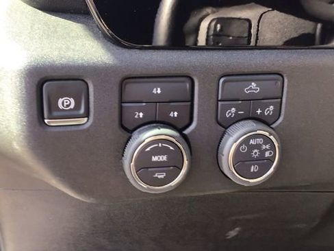 Used 2025 Chevrolet Silverado 2500 LT w/ Convenience Package image 19