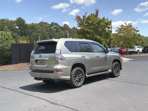 Used 2023 Lexus GX 460 Premium w/ Premium Package AWD/4WD image 3