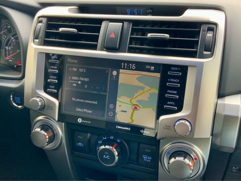 Used 2022 Toyota 4Runner SR5 Premium image 42