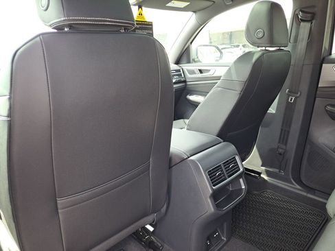 New 2026 Volkswagen Atlas Cross Sport SE image 23