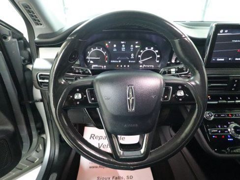 Used 2022 Lincoln Corsair AWD w/ Premium Package image 21