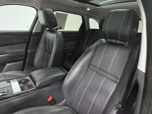Used 2019 Land Rover Range Rover Velar S AWD/4WD image 12