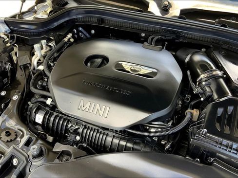 Used 2019 MINI Cooper S w/ Signature Upholstery Package image 32